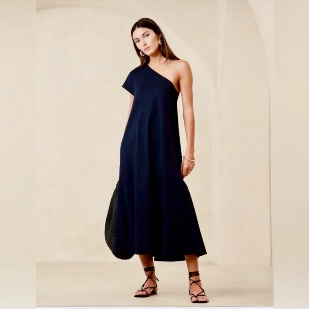 NWT! Banana Republic Navy Odile One-Shoulder Knit Dress - Multiple🧡